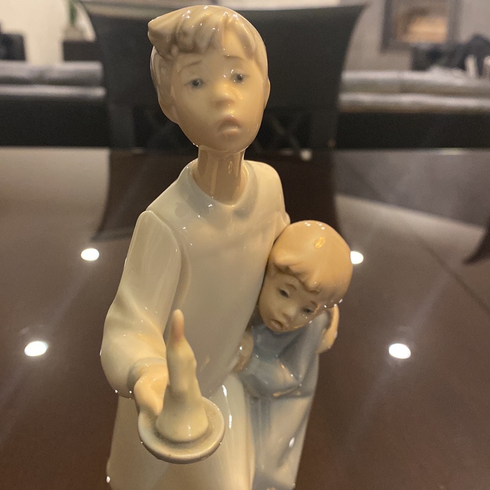 HOST PICK ! ⭐️LLADRO Daisa figurine. - Picture 6 of 8